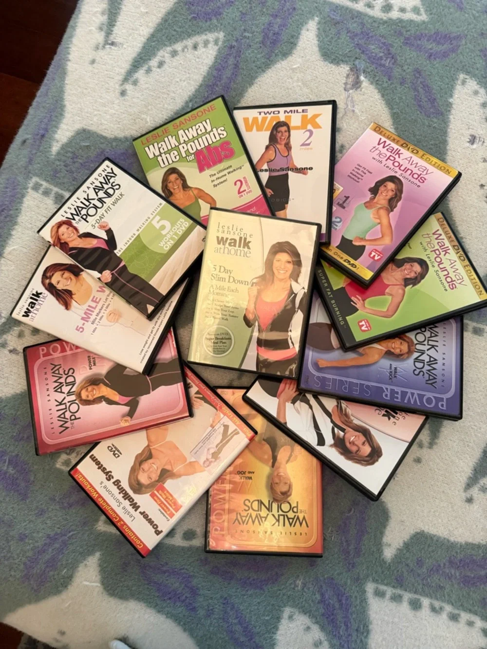 Walk Away the Pounds - Leslie Sansone - Picture 15 of 15